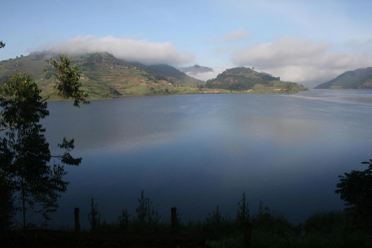 Amasiko Homestay Lake Bunyonyi Kabale ภายนอก รูปภาพ