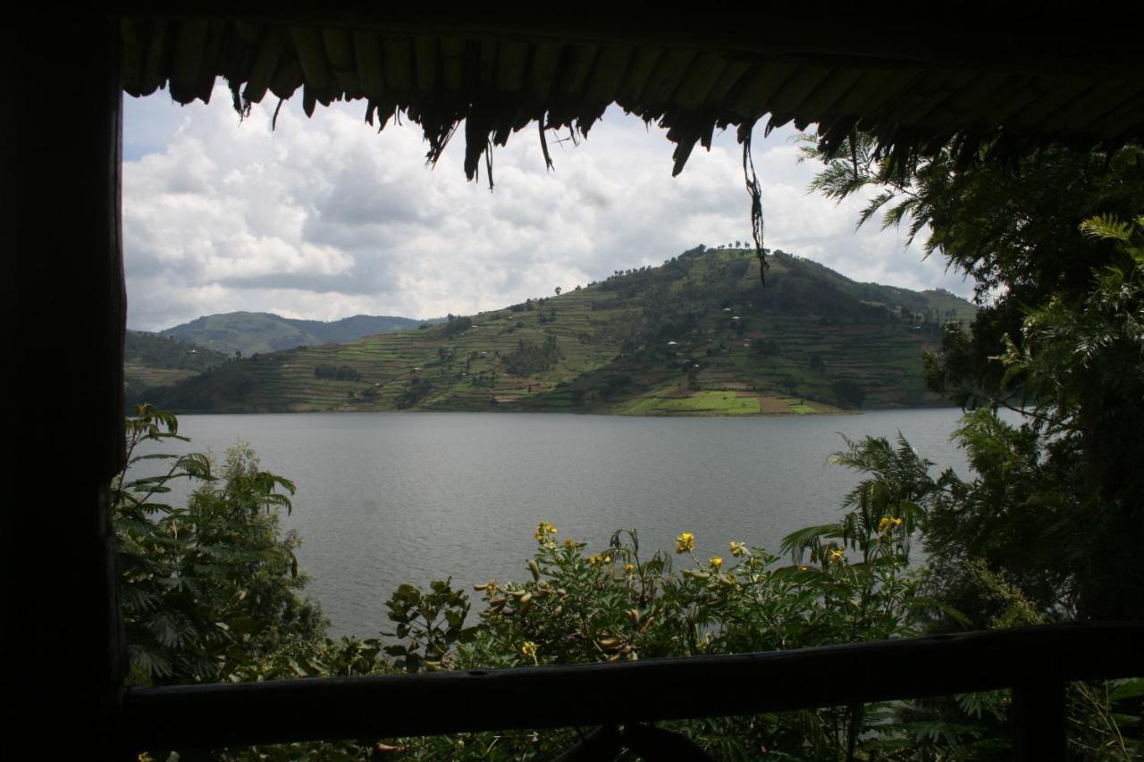 Amasiko Homestay Lake Bunyonyi Kabale ภายนอก รูปภาพ