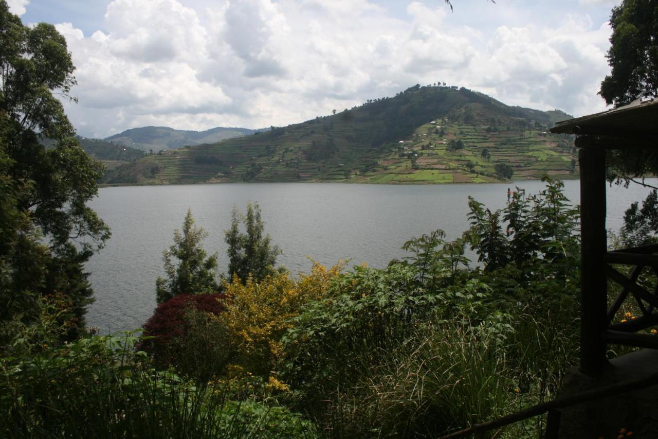 Amasiko Homestay Lake Bunyonyi Kabale ภายนอก รูปภาพ