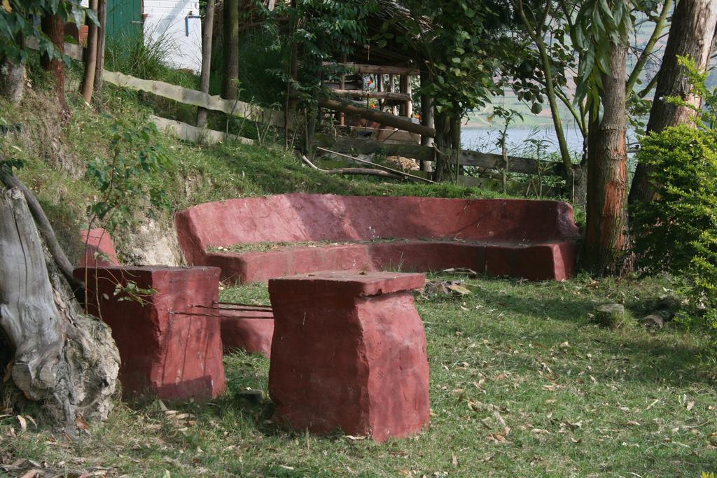 Amasiko Homestay Lake Bunyonyi Kabale ภายนอก รูปภาพ