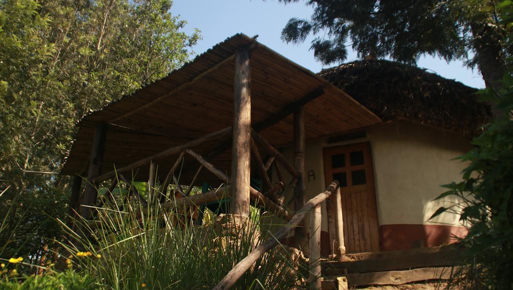 Amasiko Homestay Lake Bunyonyi Kabale ภายนอก รูปภาพ