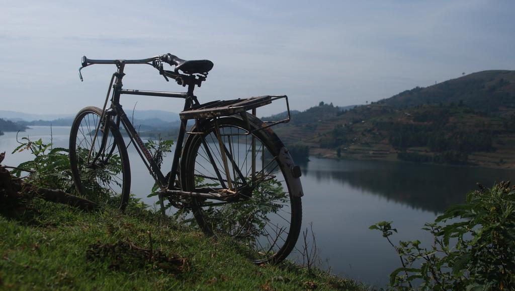 Amasiko Homestay Lake Bunyonyi Kabale ภายนอก รูปภาพ